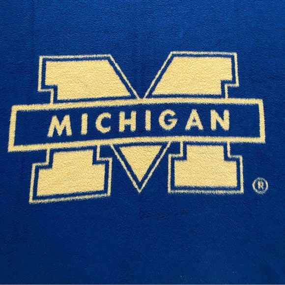Vintage University Michigan Biederlack Stadium Fleece Blanket Throw 48”x 57” - Picture 2 of 5